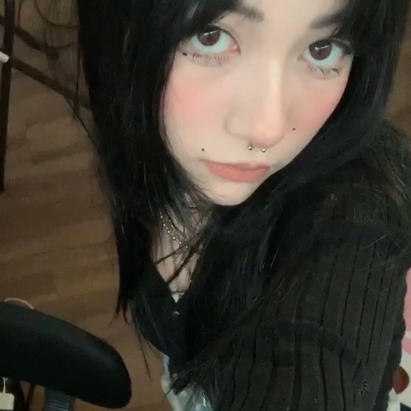 Owner of shop: jenny 🍀 - Picture 3 of 3